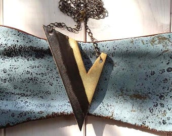 Joyería de cerámica, collar de cerámica, joyería moderna, regalo de cumpleaños, collar de arcilla, colgante de arcilla, joyería para mujer, colgante beige y bronce