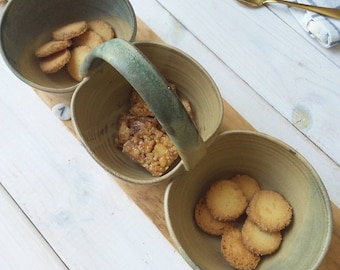 Ceramic Stoneware Serving Bowl Set, 3 Joined Ceramic Bowls With Handle, Triple Condiment Pottery Bowl Set