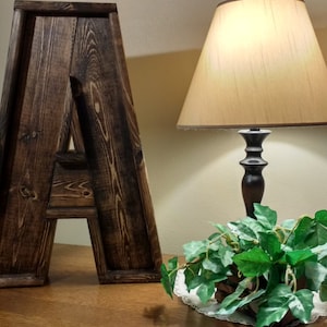 Letras grandes de madera, rústicas en 3D, iniciales de madera gruesas y gruesas, teñidas o sin terminar para bodas o decoración del hogar, letras y números