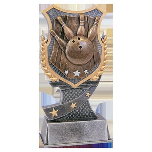 Trofeo de bolos con escudo grabado personalizado: premio de la Liga Infantil