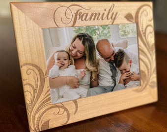 Family Picture Frame - Engraved photo frames for family, family frame engraved 4x6 or 5x7, Engraved Wood Family Picture Frame