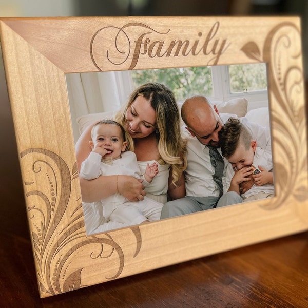 Family Picture Frame - Engraved photo frames for family, family frame engraved 4x6 or 5x7, Engraved Wood Family Picture Frame