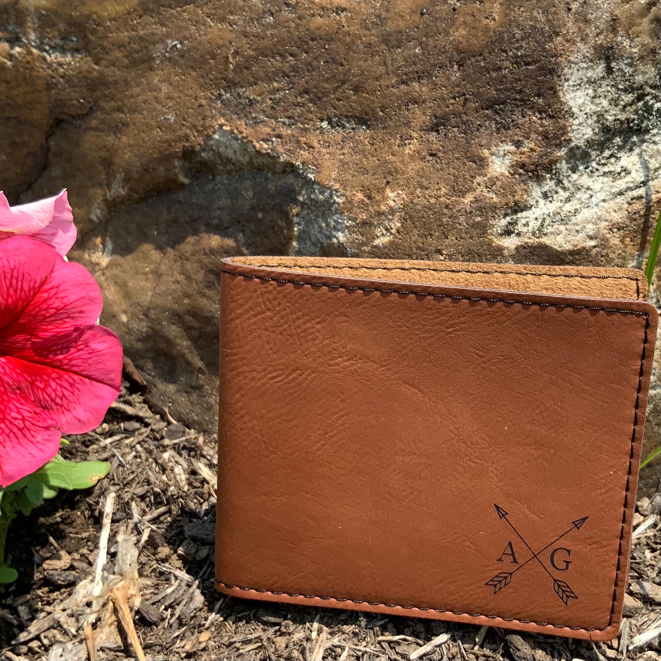 Bycuss Portafoglio Uomo Personalizzato Con Foto E Incisione - Regalo Su Misura Per Papà E Marito - Pelle PU Con 6 Slot - 2