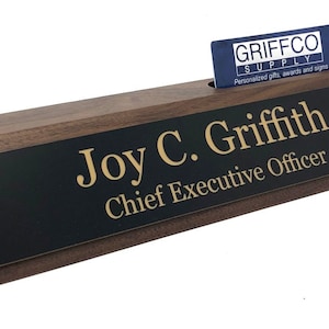 Gepersonaliseerde 10" Walnoot Business Desk Naamplaat met Visitekaarthouder - 16 Kleuropties voor Naamplaat