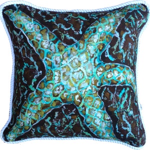 Starfish Pillow with insert, Beach Pillow covers; Nautical pillow for coastal home decor; beach house pillow; 20 x 20"