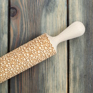 Delicate Lace rolling pin, engraved and embossing cookie stamp, ornamental pattern, Guipure cookie roller image 3