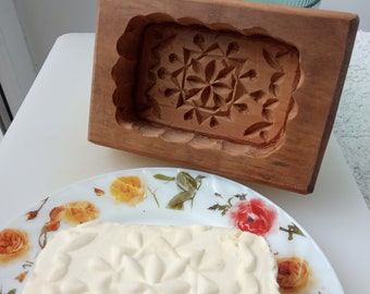 wooden mold for butter matrix for a piece of butter 200g with a linden pattern