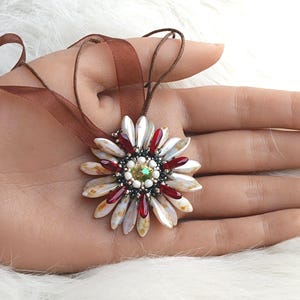 Beaded Floral Pendant Tutorial, "Fiore" PDF Beading Pattern (English)