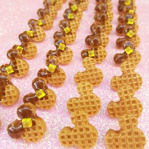Le Petit Mouse Waffle Stud Earrings