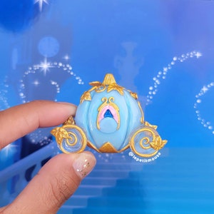 Pumpkin Carriage Pin by Le Petit Mouse