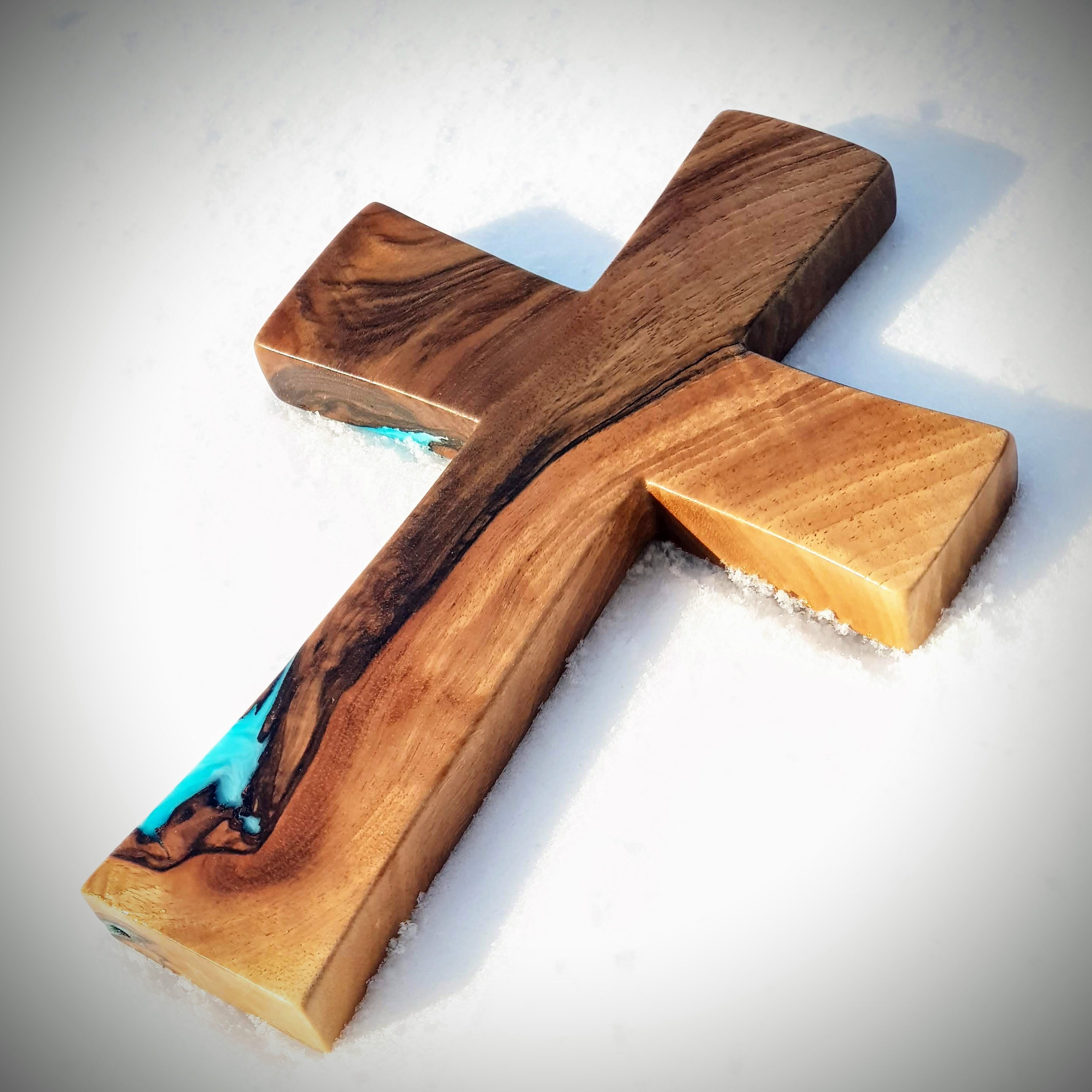 Standalone Wood Resin Cross Mid size decoration