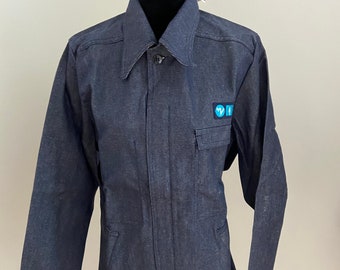 NOS - French Denim 100% Cotton Chore Jacket / Work Wear / Bleu De Travail / French Work Wear with Embroidered Factory Logo (M / FR46)