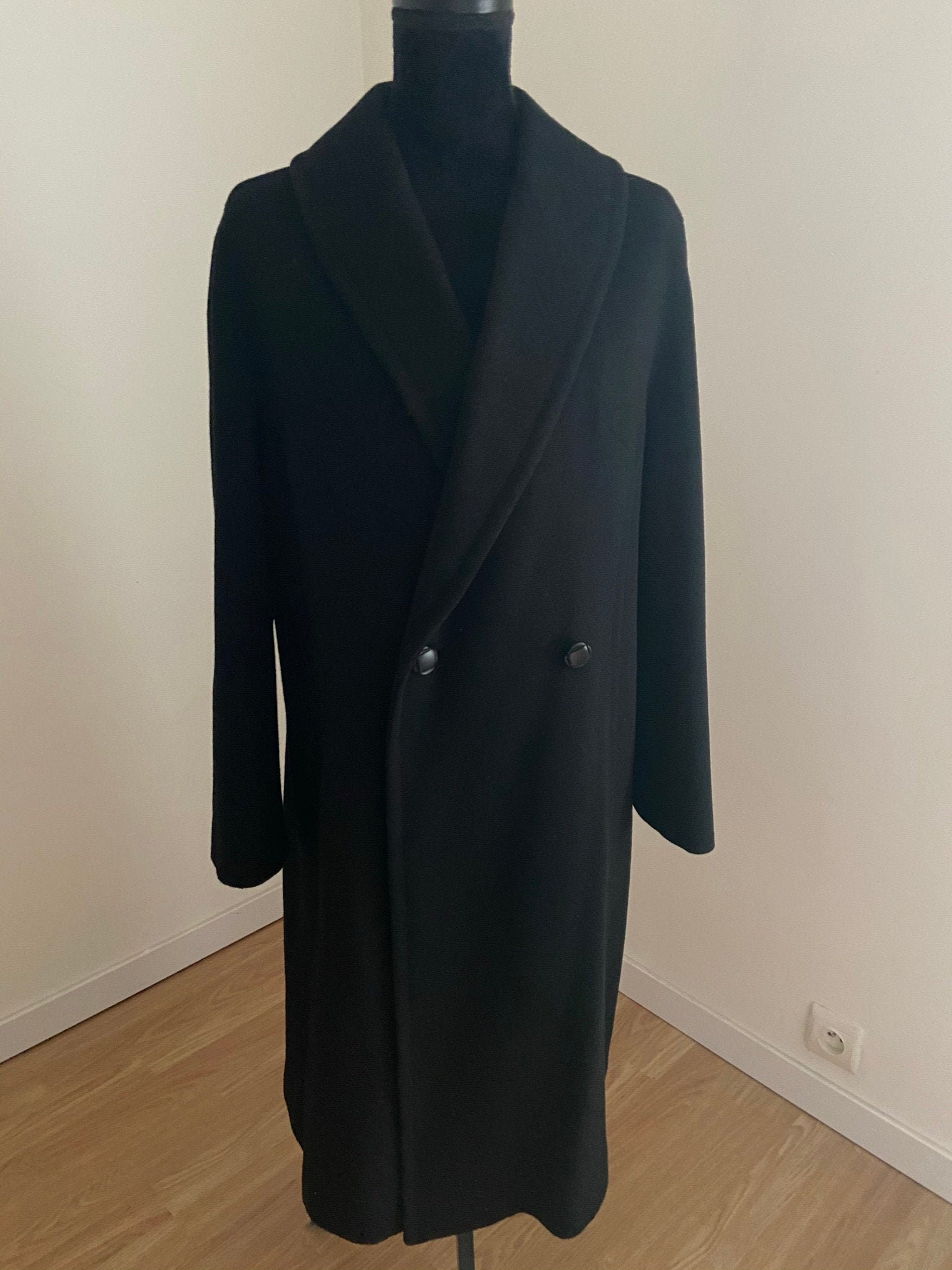 Image of Vintage French Designer Serge Perier, Paris Black Cashmere Mid Length Gents Overcoat | L 43"