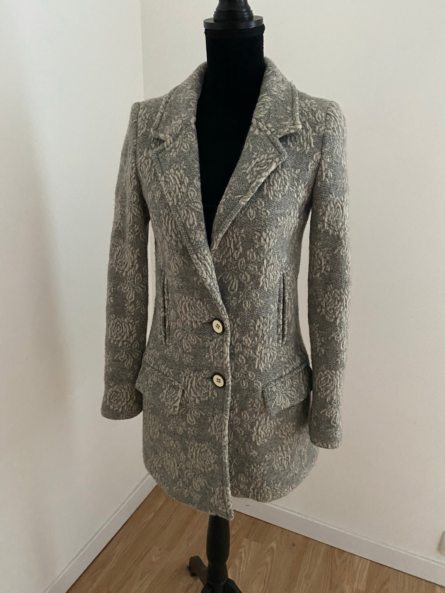 Image of Ladies French Nafnaf Grey Floral Jacquard Wool Fitted Jacket | xs