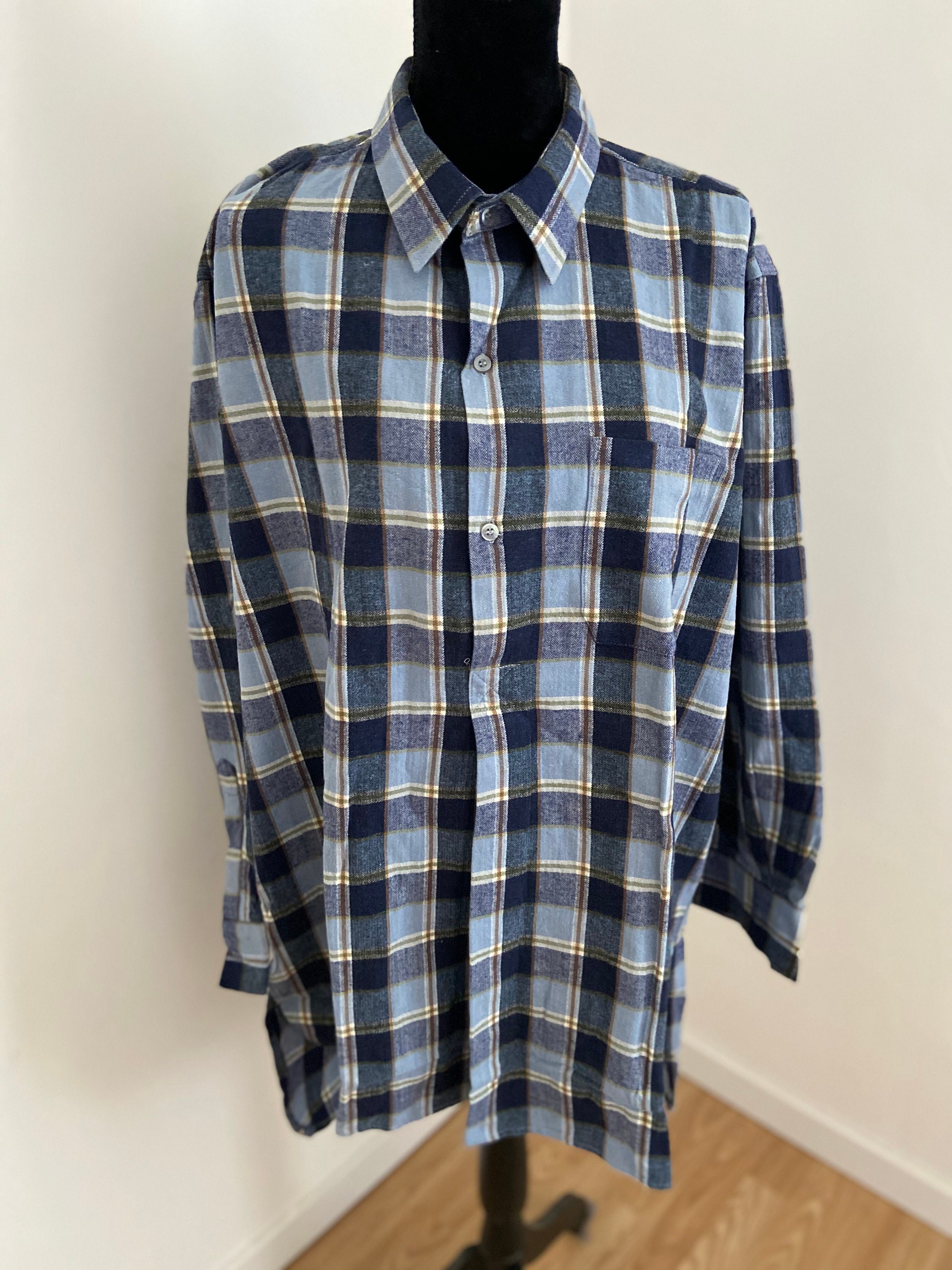Image of Unworn - Vintage Mens French Blue & White Checked Brushed Cotton Dipped Hem Winter Work Shirt | xxl