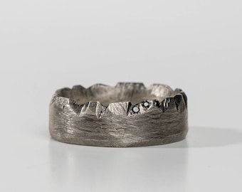 Brutalistische bandring van geoxideerd sterling zilver met zwarte diamant, herensieraad SR00076