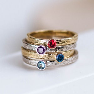 Mütter Ring Birthstone Familie Stapeln Gold Individuell personalisierte Geschenk für Mama Sterling Silber April Geburtstagsgeschenk SR00014 Bild 1