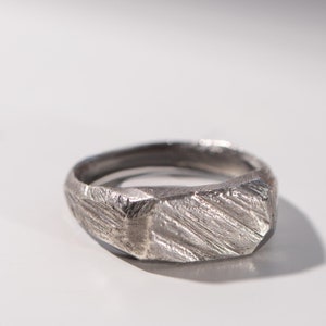 Zegelring heren geoxideerd zilver 925 Brutalist - rustieke rechthoekige ring met platte bovenkant - cadeau voor vriend SR00100