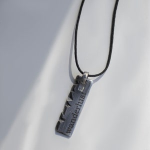 Colgante de barra personalizado para hombre, plata oxidada, estilo brutalista - Collar con barra grabada personalizada - Regalo para él SN00203