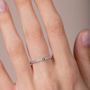 Green CZ stone, as peridot, for August birthstone ring