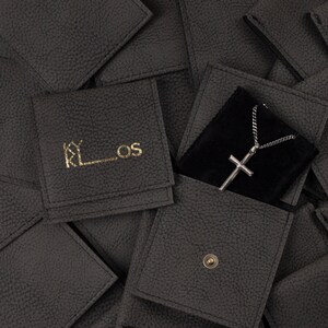 Kyklos packaging for oxidized silver jewelry