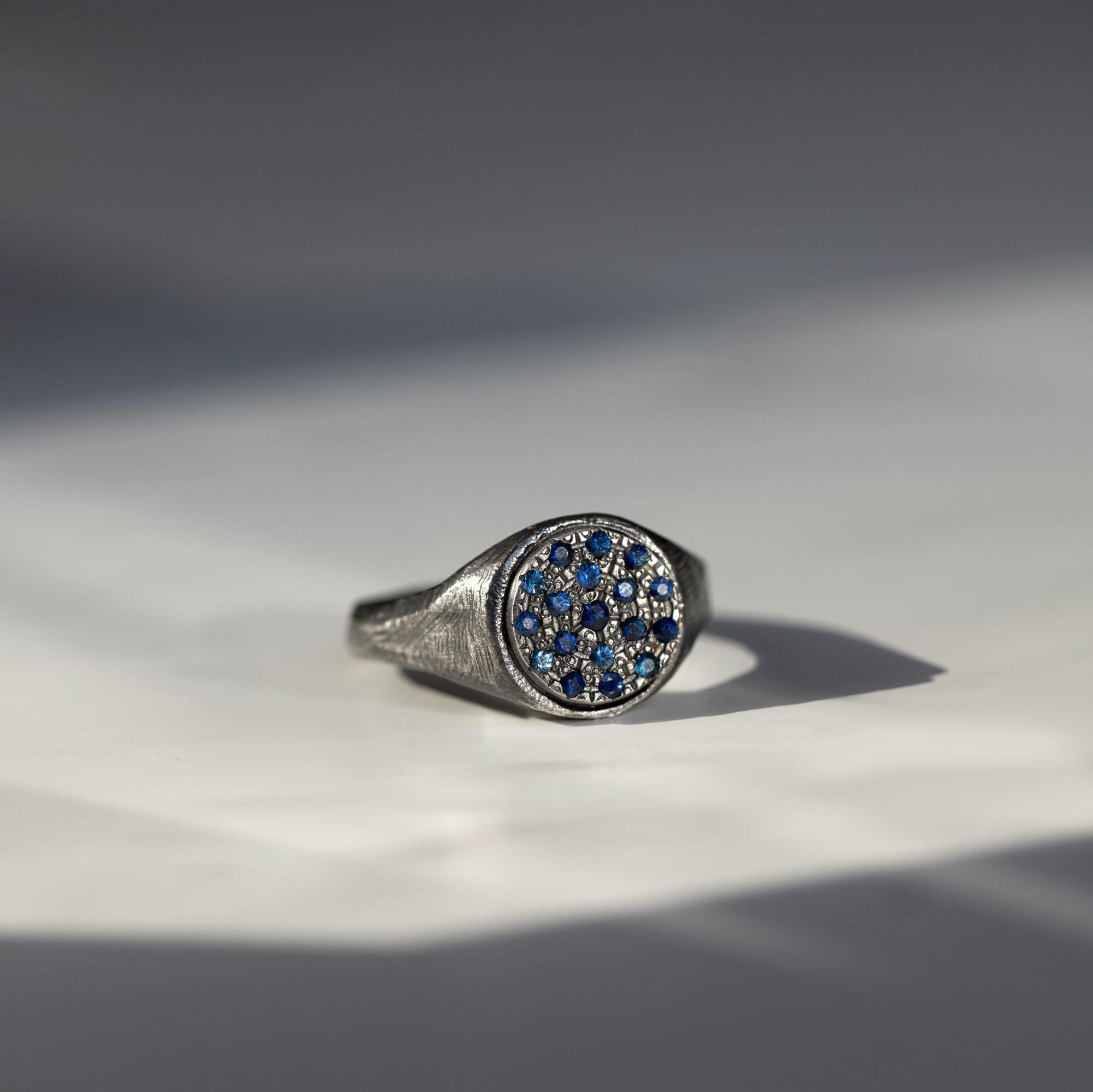 メンズ サファイア リング シグネット 酸化シルバー 925 - 天然ブルー