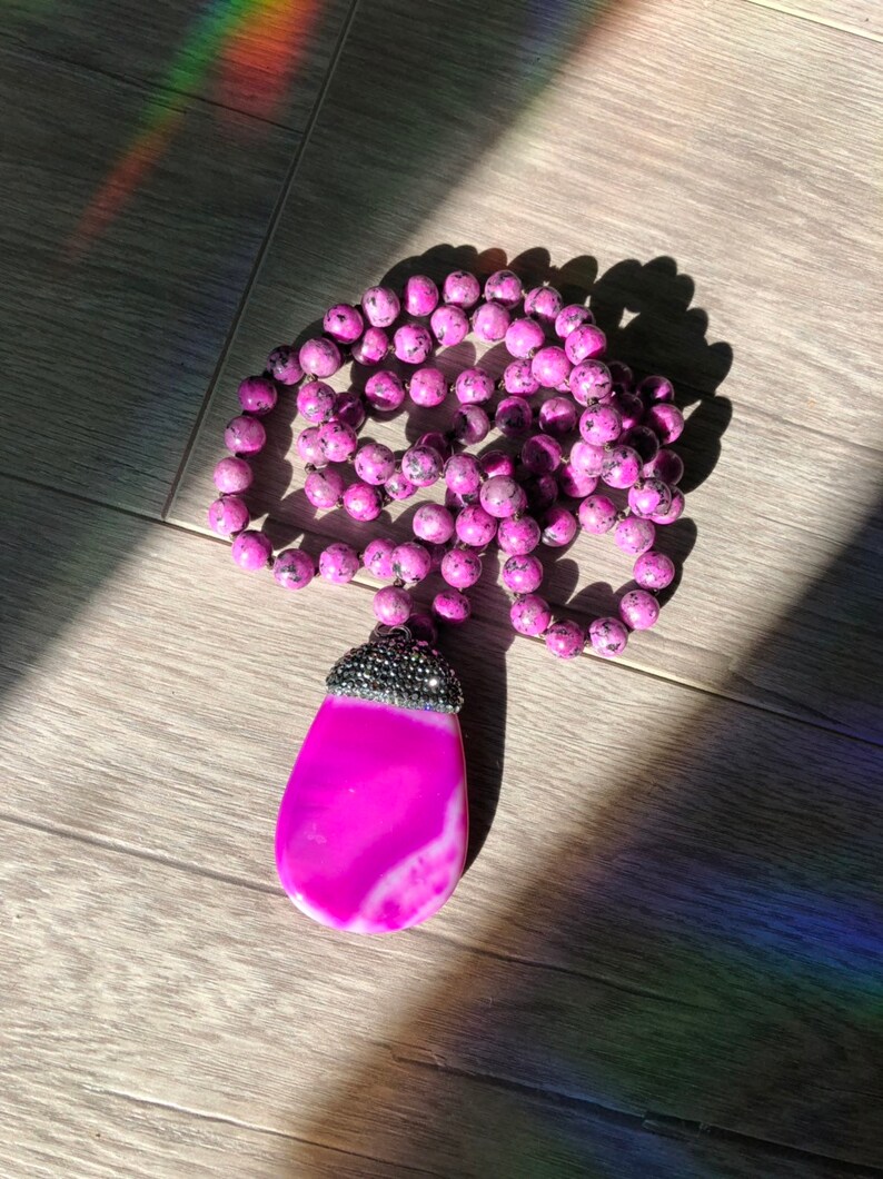 Natural Stone Necklace Jewelry For Women Agate Pendant Stone Necklace MAGENTA AGATE Bohemian Necklace Knotted Necklace