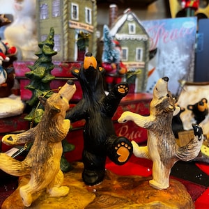 Farmhouse black bear dance with wolves figurines collection gifts