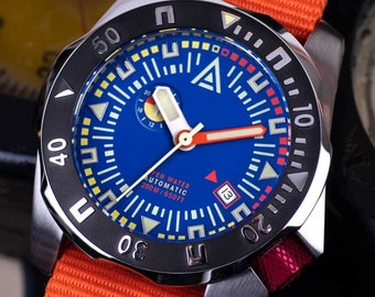 Divers Watch: Nº 1973 Blue by WT Author Watch Co.