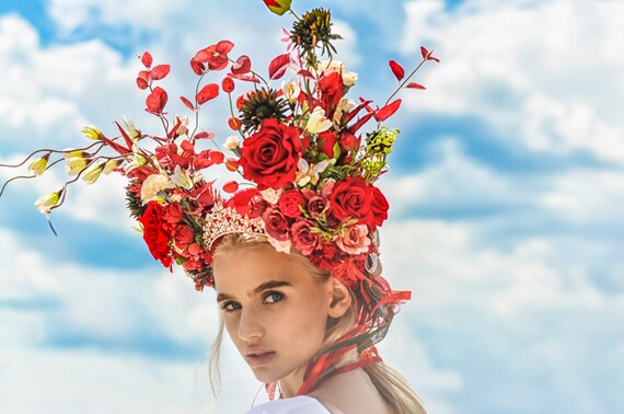 headdress with flowers