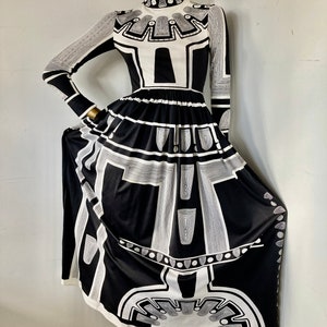 SZ XS vintage 1970s long dress bold op art print black and white high quality jersey knit-this dress breathtakingly beautiful and chic image 4