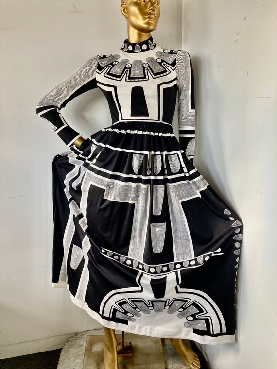 SZ XS vintage 1970s  long dress - bold op art pri… - image 4