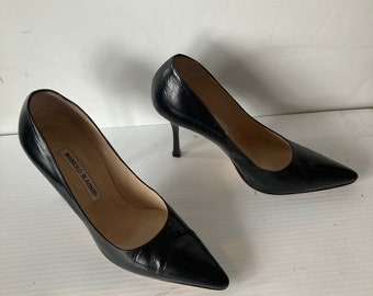 Manolo Blahnik black leather high heel pumps- sz 38..5 This simple timeless style will be the work horse of the season