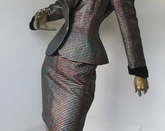 Traje de seda GIVENCHY vintage de los años 80: cuello de terciopelo, fabricado en Francia