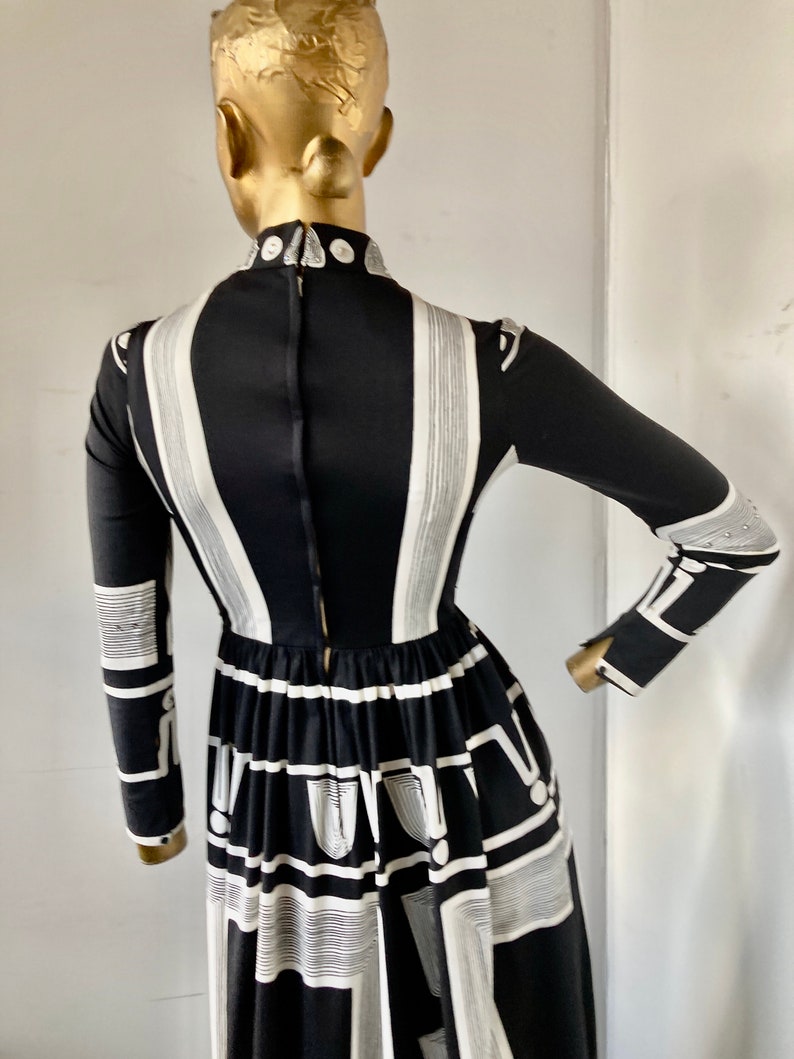 SZ XS vintage 1970s long dress bold op art print black and white high quality jersey knit-this dress breathtakingly beautiful and chic image 8