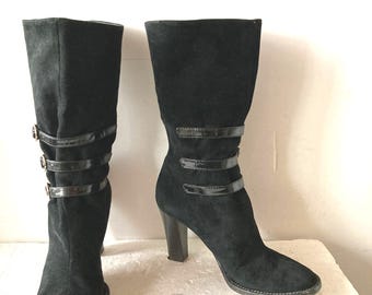 Moschino stövlar i mocka och lackskinn – Tillverkade i Italien
