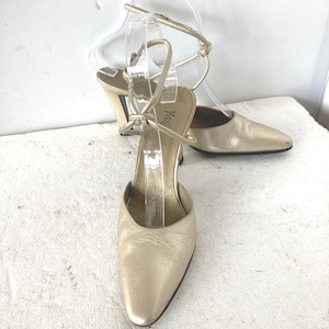 Yves Saint Laurent vintage 90s sandals-gold leather -sling back with a ankle strap-high heel sandals-superb shoes for the evening hour sz 7