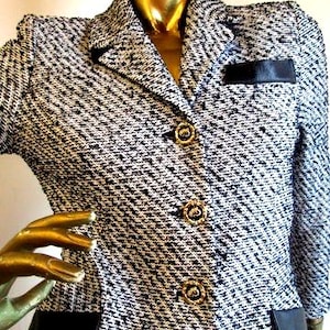 ST JOHN  vintage 90s/ 80s wool suit jacket,get a major fashion lift with this awesome jacket sz 4