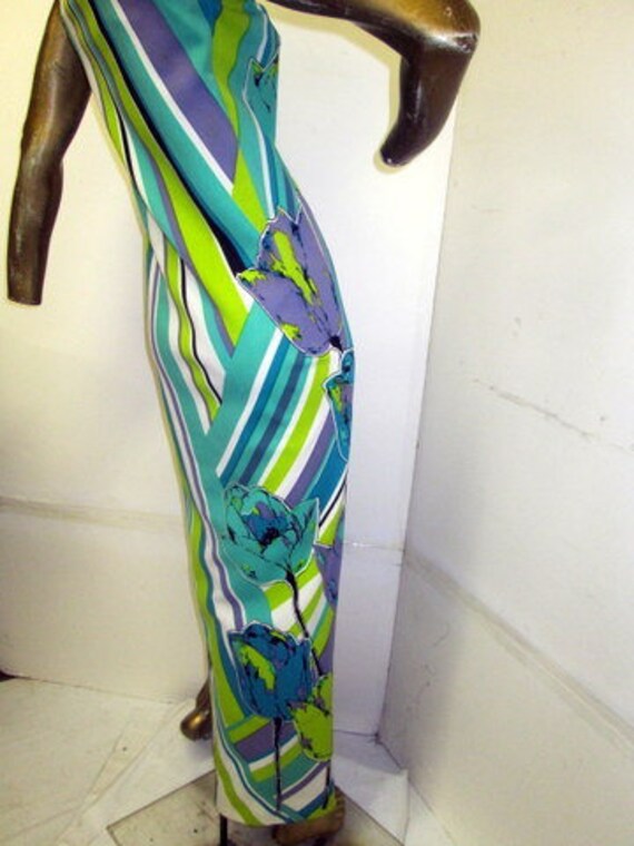 vintage 70s SHAHEEN art print maxi dress, turn on… - image 4