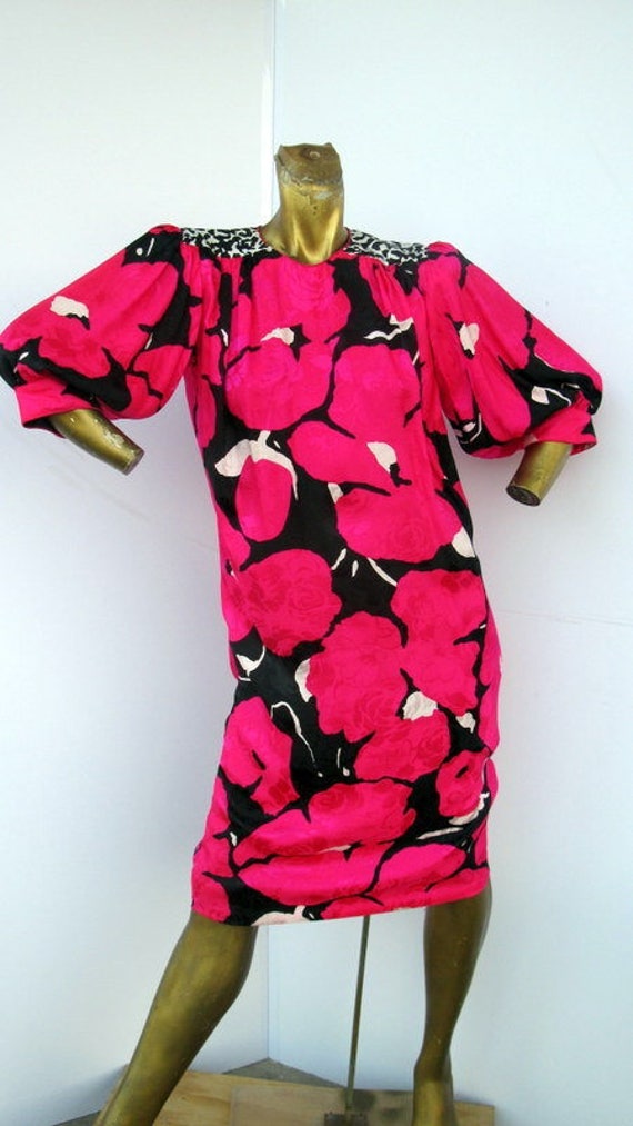 feel the excitement in this vintage 80's FLORA KU… - image 1