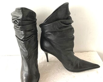 Vintage Black Leather Ankle Boots: Pointed Toe, High Heel, Made in Italy
