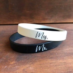 Couples silicone bracelets best sale