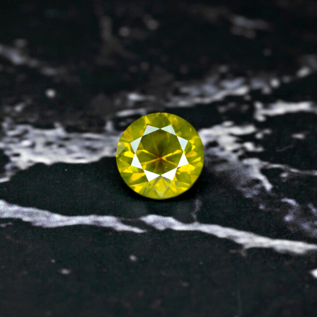 Topazolite / Andradite Garnet Ural Mountains 0.99 Ct Eye - Etsy
