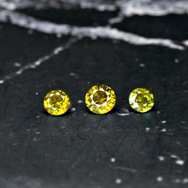 Andradite ring store