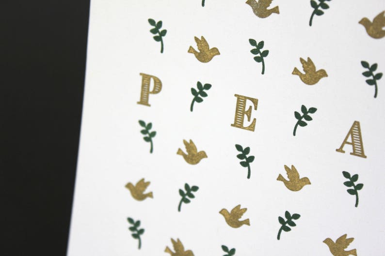 Box of 8 Peace, Doves & Branches Holiday Card A7 image 3