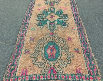 10'3"x4'2" Vintage Moroccan Beni Mguild Rug, Moroccan Rug, Faded Rug Boujad Rug, Runner Rug, Bohemian Boho Decor