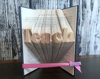 Great Gifts For Teachers, Bookart, Back To School Teacher Gifts, Book Folding Art, Bookfolding, Christmas Present For Teachers, bookfolding