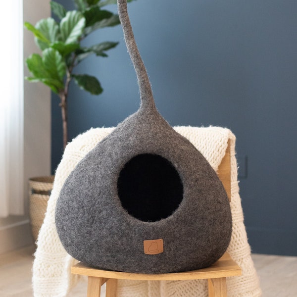 Aesthetic Soft Cat Cave with Tail - Organic Merino Felt Wool - Happy Cat or Money Back - Wholesome Pet Gift - Modern Pet Cave - Fun Cat Bed