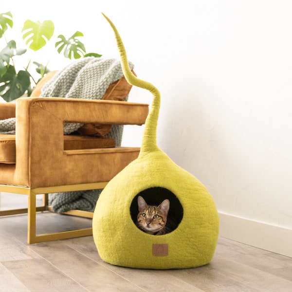 Aesthetic Soft Cat Cave with Tail - Organic Merino Felt Wool - Happy Cat or Money Back - Wholesome Pet Gift - Modern Pet Cave - Fun Cat Bed