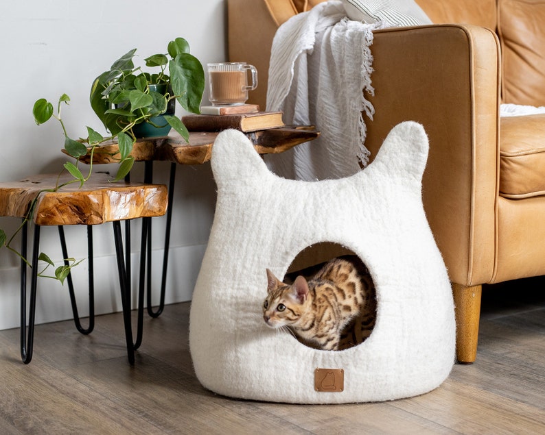 BEST AESTHETIC Cat Bed with Ears Natural Organic Merino Felt Wool SOFT, Wholesome, Cute 1 Modern Cat Corner Cave Handmade and Fun Snow White